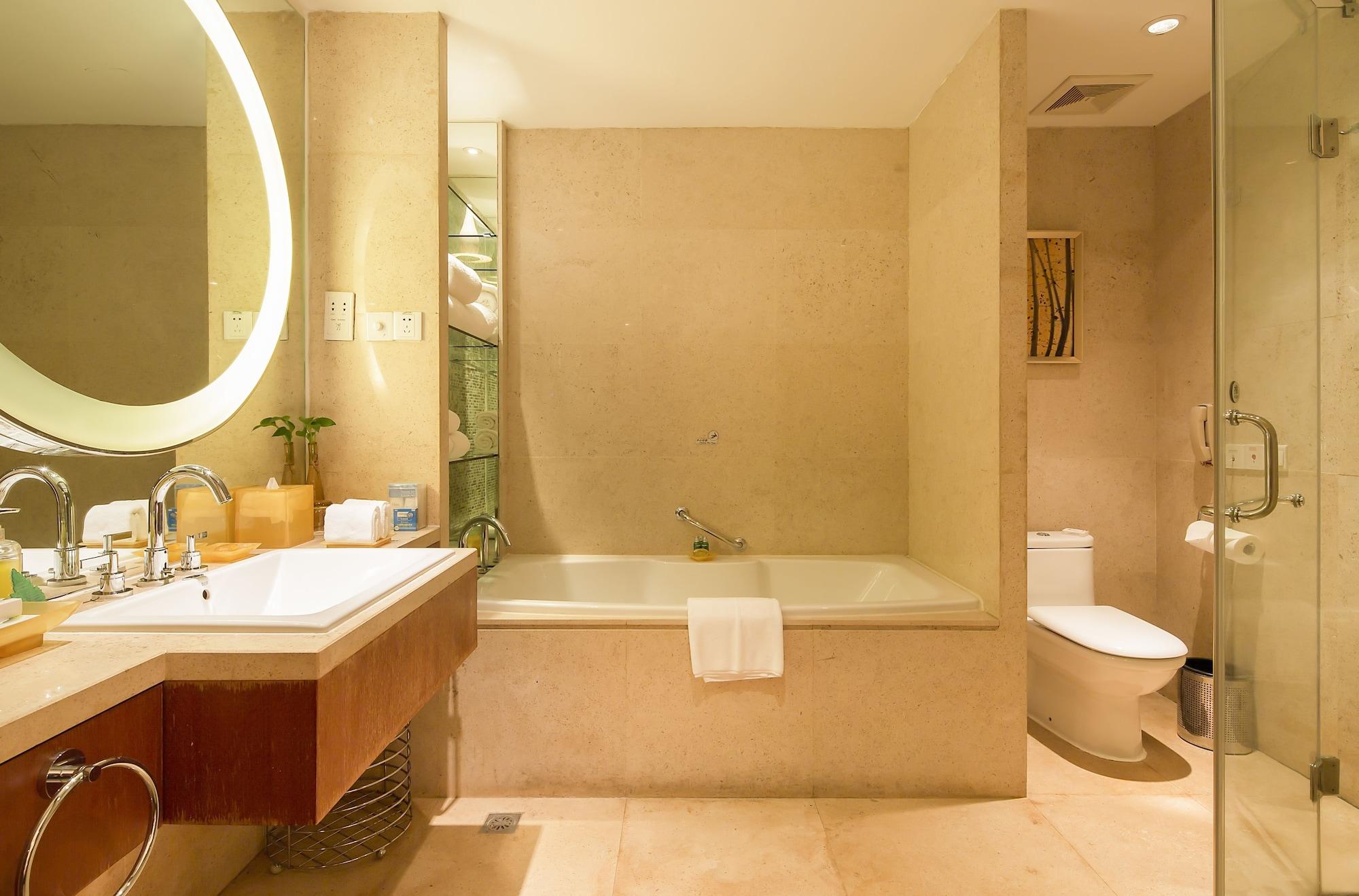 Landison Plaza International Hotel Zhenjiang  Exterior foto