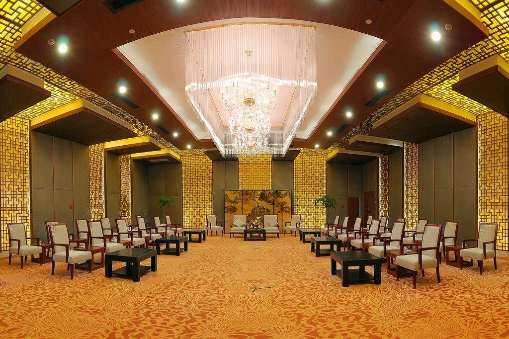 Landison Plaza International Hotel Zhenjiang  Exterior foto