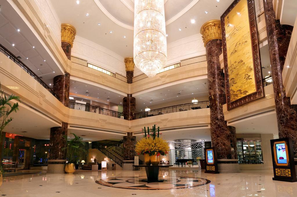 Landison Plaza International Hotel Zhenjiang  Exterior foto