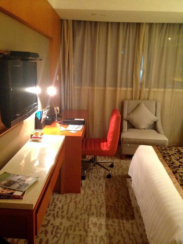 Landison Plaza International Hotel Zhenjiang  Exterior foto